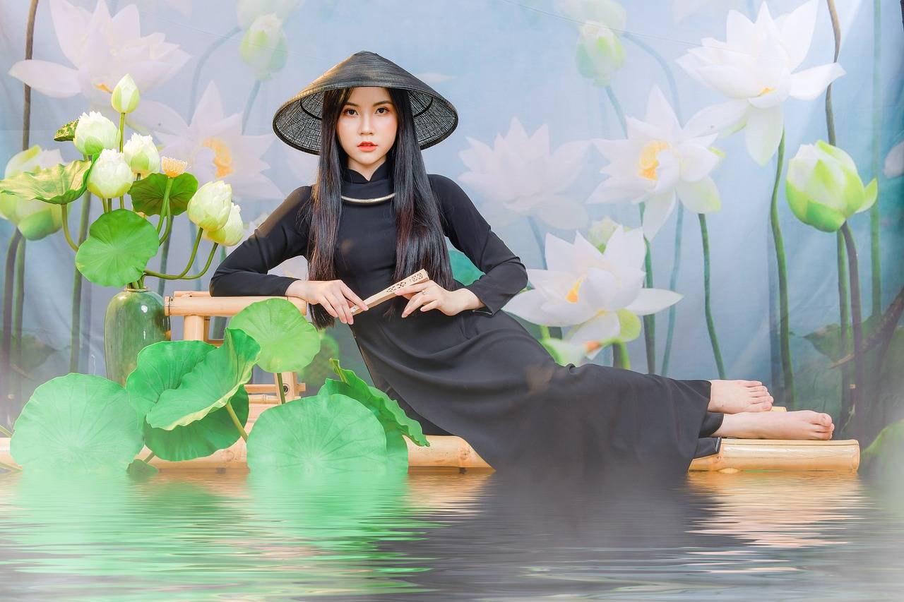 Fashion and Literature: Analyzing Clothing Descriptions in Classic Novels